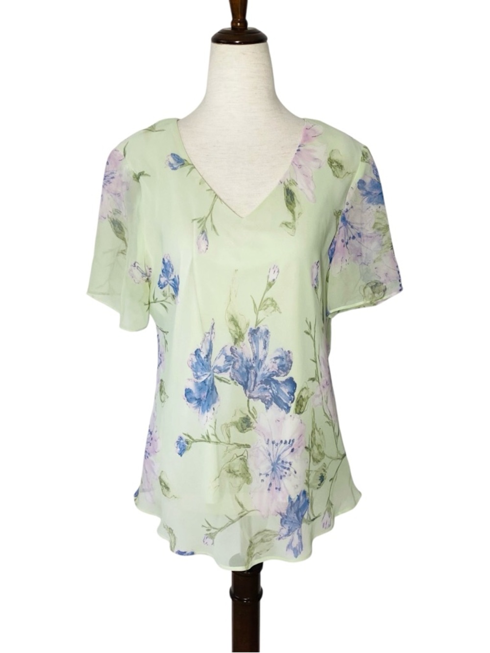 VINTAGE DRESSBARN Floral Flowy Top
